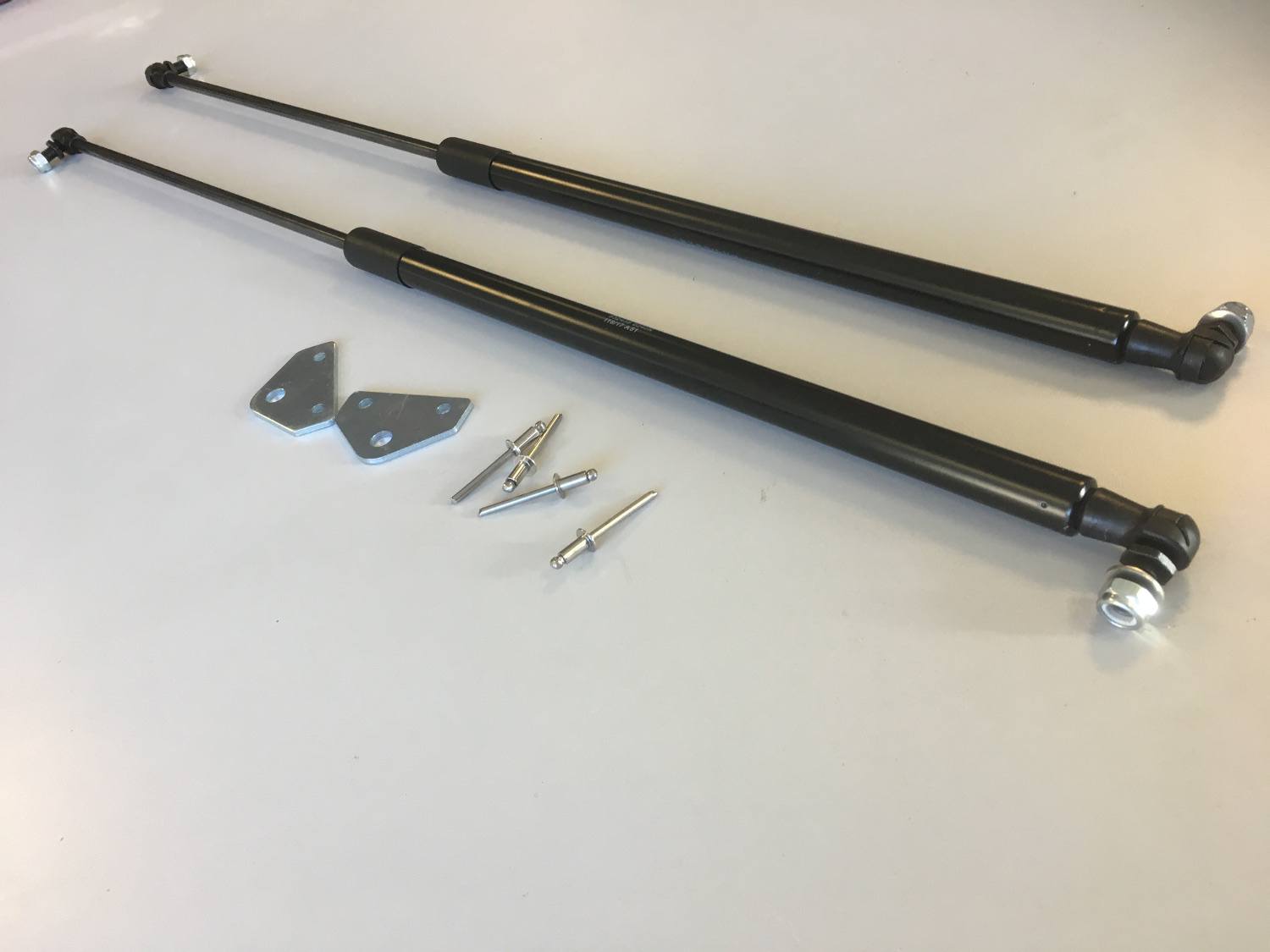 EGR Aluminium Tonneau Gas Ram Kit 1 EGR Aluminium Tonneau Gas Ram Kit.