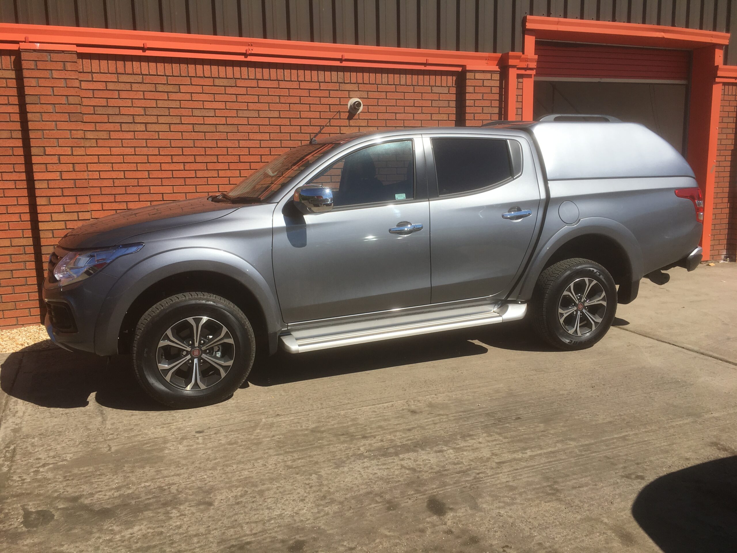 Lupo S1 Commercial Hardtop Canopy | Mitsubishi L200 Series 5/6 2015-2022 Double Cab 2 Lupo S1 Commercial Hardtop Canopy | Mitsubishi L200 Series 5/6 2015-2022 Double Cab - Image 2