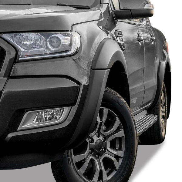 Ford-Ragner-2019-on-smooth-look.jpg