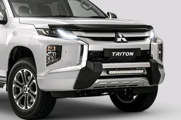 EGR Dark Smoked Mitsubishi L200 Bonnet Guard