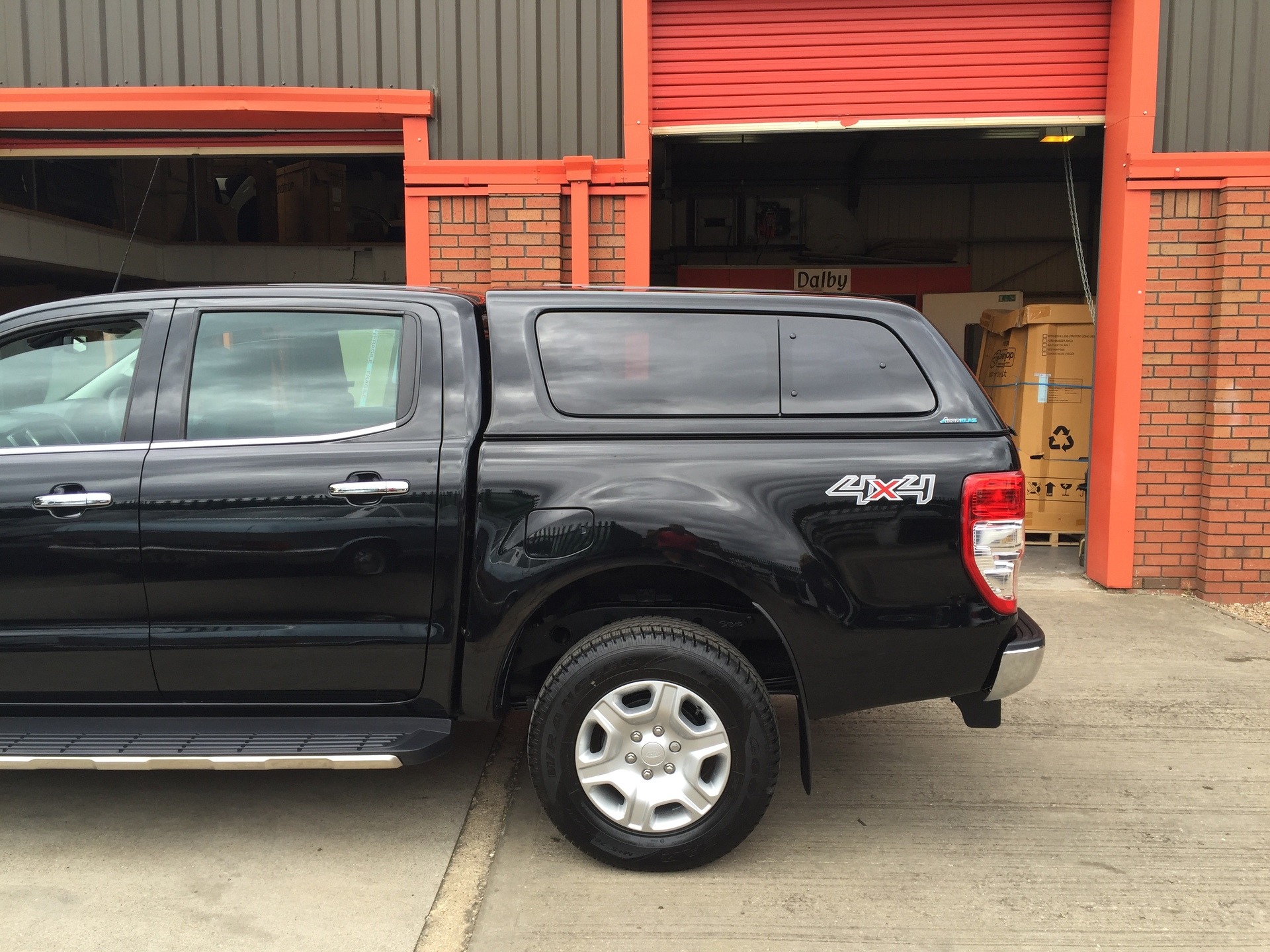 Aeroklas Leisure Hardtop Canopy | Ford Ranger Mk5/6/7 2012-2022 Double Cab 14 Aeroklas Leisure Hardtop Canopy | Ford Ranger Mk5/6/7 2012-2022 Double Cab - Image 14
