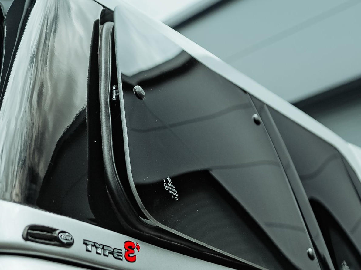 Alpha Type-E Leisure Hardtop Canopy | Toyota Hilux 2016-2026 Double Cab 8 Alpha Type-E Leisure Hardtop Canopy | Toyota Hilux 2016-2026 Double Cab - Image 8