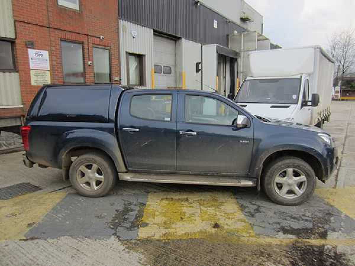 Avenger Workstyle Hardtop Canopy | Isuzu Dmax Mk4/5 2012-2020 Double Cab 4 Avenger Workstyle Hardtop Canopy | Isuzu Dmax Mk4/5 2012-2020 Double Cab - Image 4