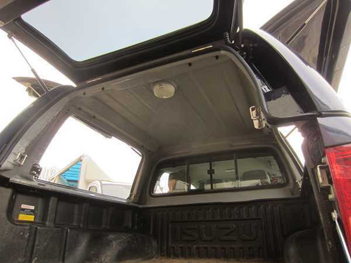 Avenger Workstyle Hardtop Canopy | Volkswagen Amarok 2010-2022 Double Cab 6 Avenger Workstyle Hardtop Canopy | Volkswagen Amarok 2010-2022 Double Cab - Image 6