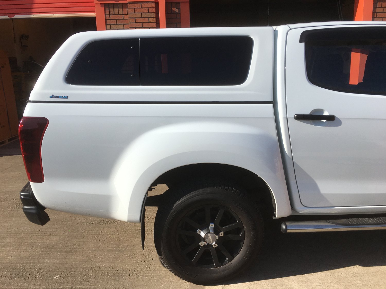 Aeroklas Leisure Hardtop Canopy | Toyota Hilux 2026-On Double Cab 6 Aeroklas Leisure Hardtop Canopy | Toyota Hilux 2026-On Double Cab - Image 6