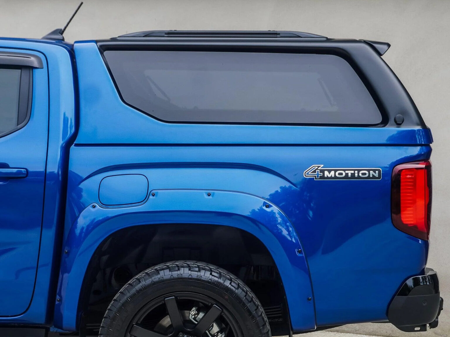 Ridgeback Canopy Volkswagen Amarok 2023-On Ridgeback V-Series Hardtop | Tops4Trucks