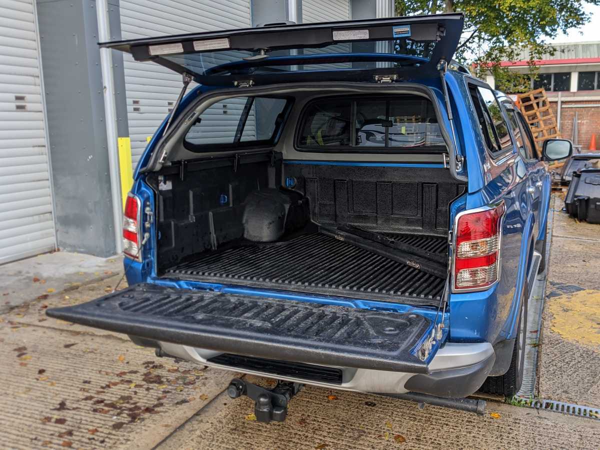 SJS Leisure Hardtop Canopy | Mitsubishi L200 Series 5/6 2015-2022 Double Cab 6 SJS Leisure Hardtop Canopy | Mitsubishi L200 Series 5/6 2015-2022 Double Cab - Image 6